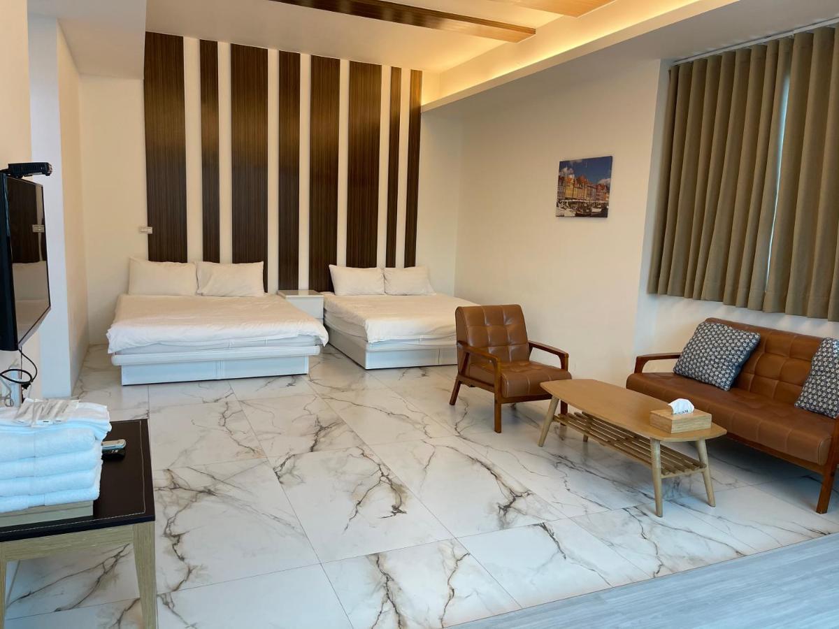 טאינאן Fun Holiday Family Hostel מראה חיצוני תמונה