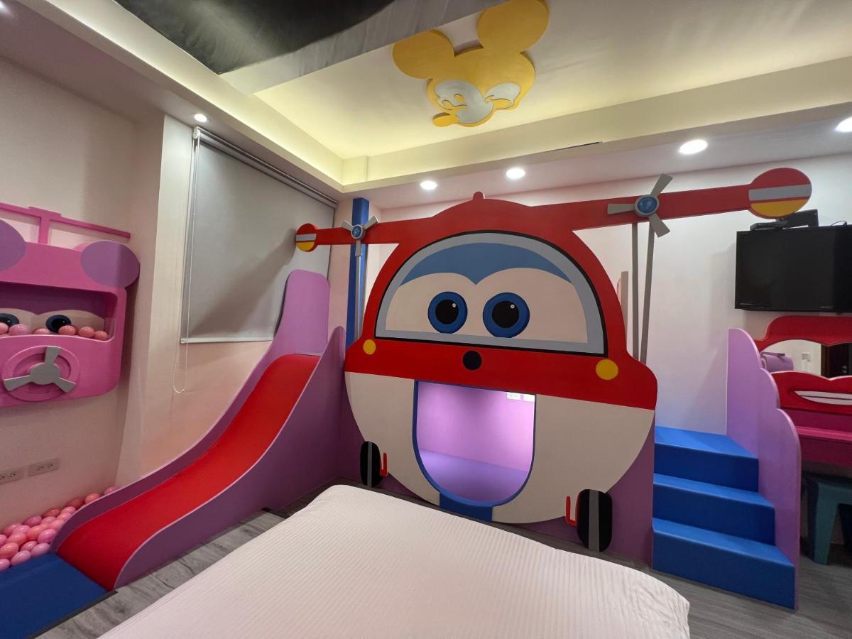טאינאן Fun Holiday Family Hostel מראה חיצוני תמונה