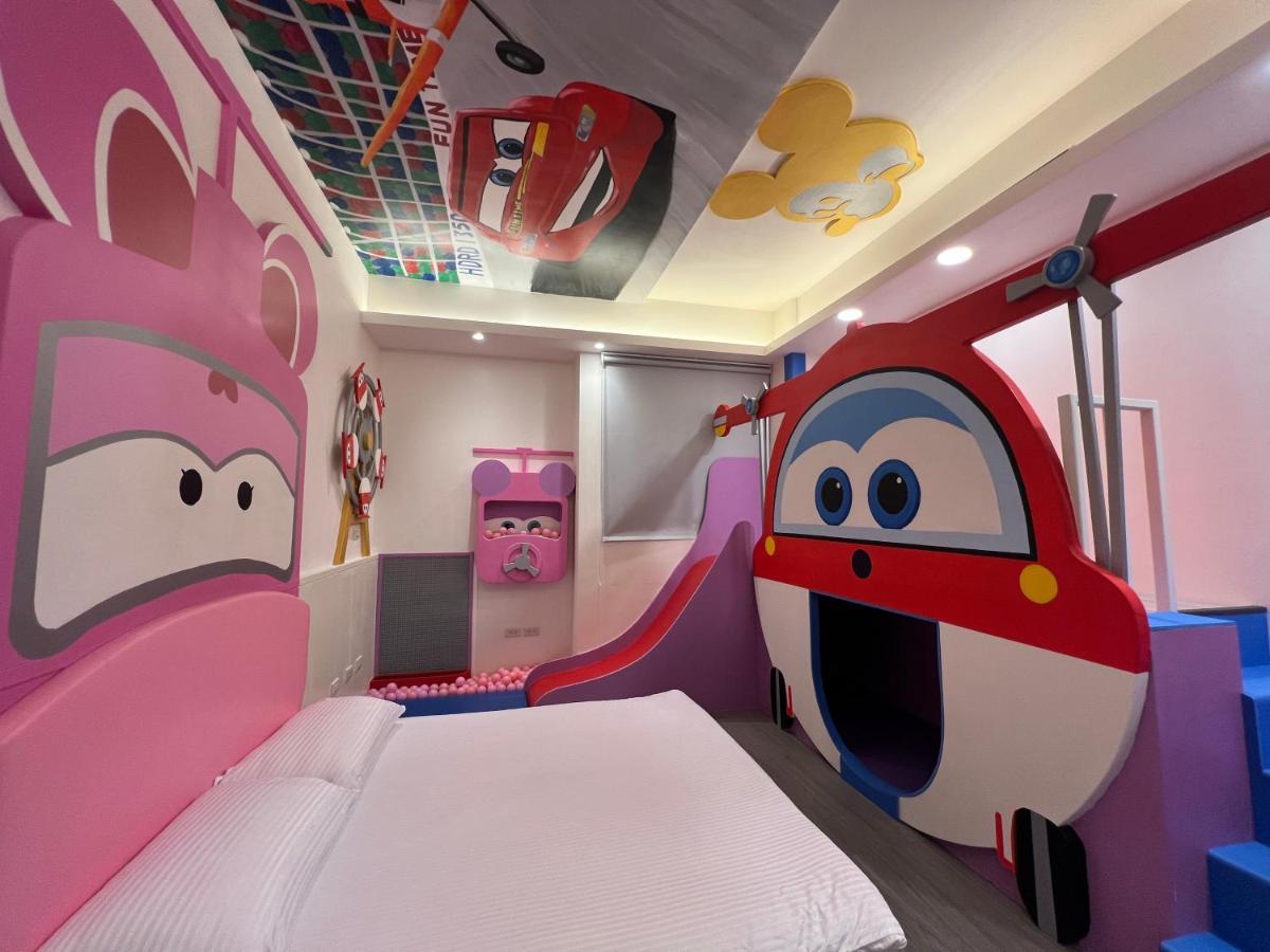 טאינאן Fun Holiday Family Hostel מראה חיצוני תמונה