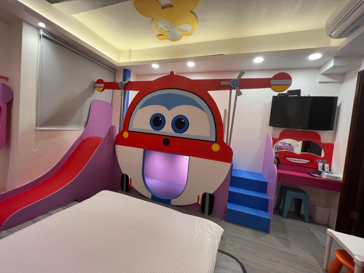 טאינאן Fun Holiday Family Hostel מראה חיצוני תמונה