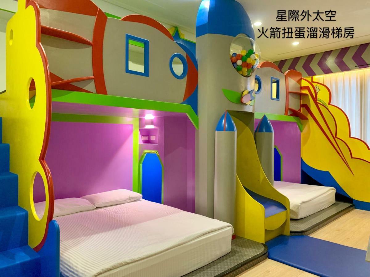 טאינאן Fun Holiday Family Hostel מראה חיצוני תמונה